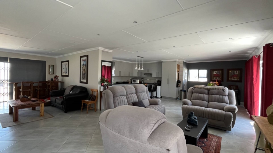 2 Bedroom Property for Sale in Reebok Western Cape
